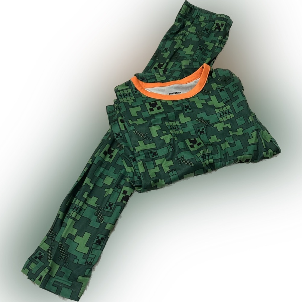 50%OClimate Right Boys Minecraft Creeper  PJ 4/5 NWOT